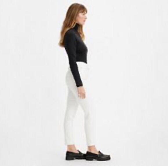 NWT 721 HIGH-RISE SKINNY A HIGH RISE SLIM THROUGH THE HIP AND THIGH - Picture 3 of 16